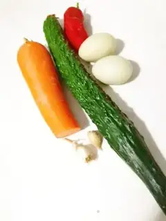 Make cucumber fried eggs step 0