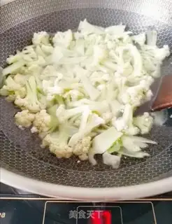 Make Coca-creas for lunch step 1