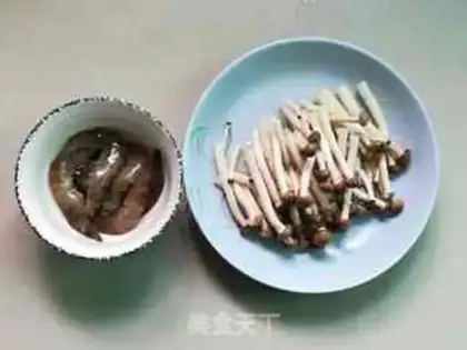 Make Shrimp noodles step 1