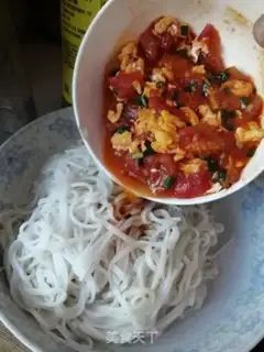 Make Tomato egg rice noodles step 6