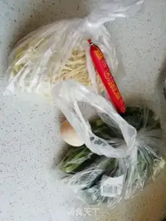 Make Three fresh noodles step 0