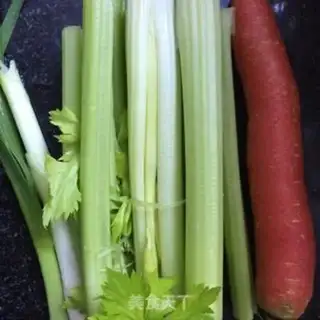 Make A sprouts of celery step 0