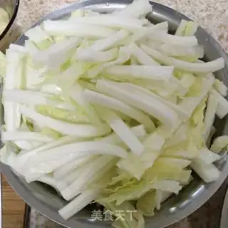 Make Five bouquets of cabbage, frozen tofu step 1
