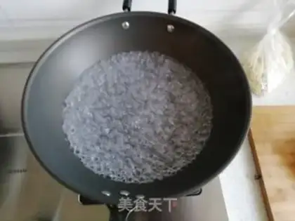 Make Three fresh noodles step 1