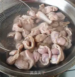 Make A chicken claw step 1