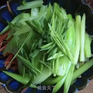 Make A sprouts of celery step 5