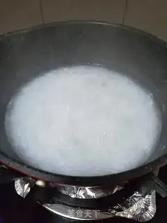 Make Shrimp congee step 1