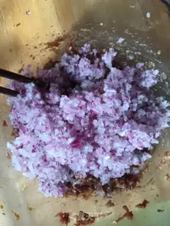 Make Beef onion pie step 4