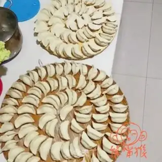 Make Pork cabbage dumplings step 14