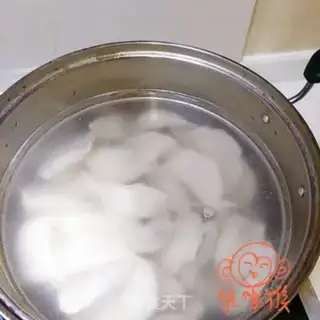 Make Pork cabbage dumplings step 15