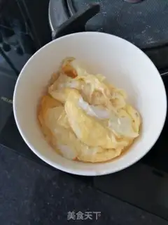 Make The hot soup, the mushroom egg soup. Noodles step 1