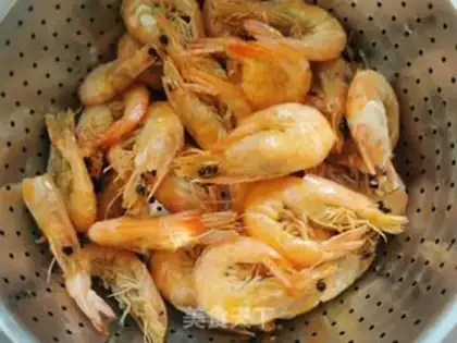 Make Spicy shrimp step 1