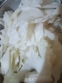 Make Pork cabbage soup step 1