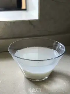 Make Chouzhou cuisine congee step 3