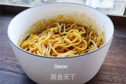 Make Hot dry noodles step 5