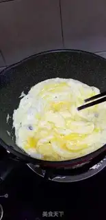 Make Onion fried eggs step 3