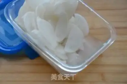 Make Chili radish pickles step 3
