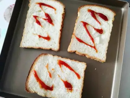 Make Bread pizza step 1