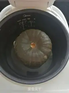Make A bebed pumpkin milkshake step 2