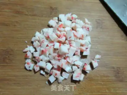 Make Egg shrimp-flavored garlic fried rice step 1