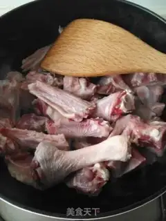Make Beer and goose stew step 3