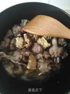 Make Beer and goose stew step 4