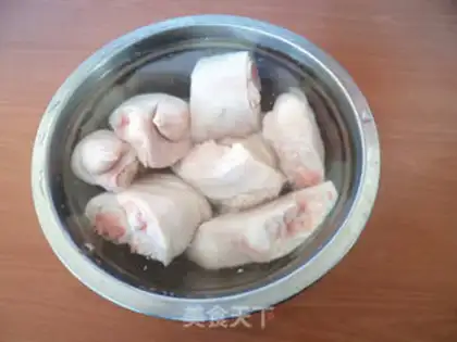 Make Pig hoof and soybeans step 1