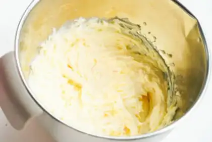 Make Salted egg yellow cheese cookies step 4