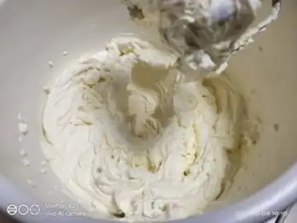 Make Flamingo cream cake step 1