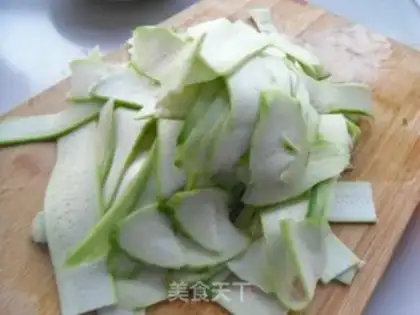 Make Squid silk soup step 3