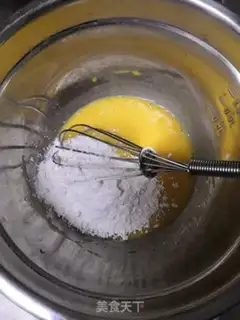 Make Strawberry yogurt cake step 3