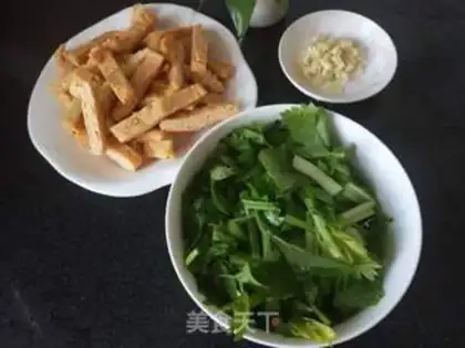 Make Wood bean and celery step 1