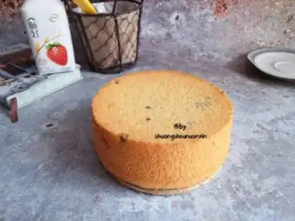 Make Strawberry yogurt cake step 14