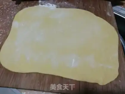 Make The sweet pumpkin roll step 4