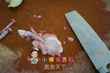 Make No-bone chicken noodle set step 1
