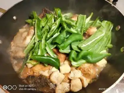 Make Green pepper oil tofu herbs step 6