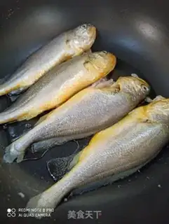 Make Snow cuisine for yellowfish step 2