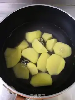Make Milky mashed potatoes step 1