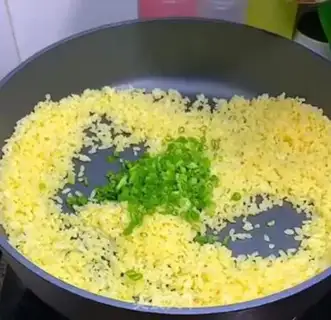 Make Gold egg fried rice step 3