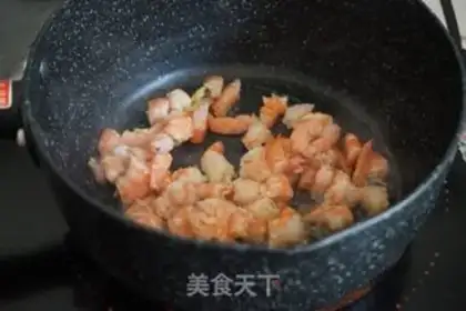 Make Shrimp fried eggs step 3