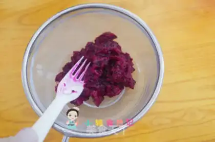 Make Fire Dragon Jell-O Milk step 2