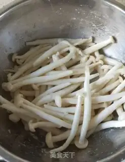Make Fresh white mushrooms step 3