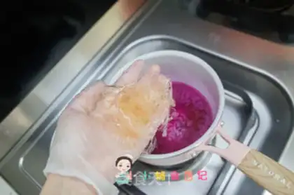 Make Fire Dragon Jell-O Milk step 5