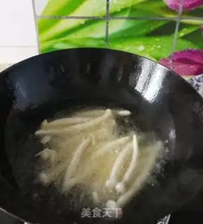 Make Fresh white mushrooms step 4