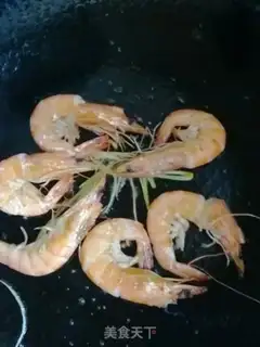 Make Rhodish shrimp hot noodles step 2
