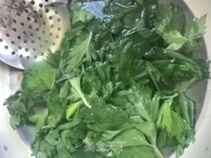 Make Celery leaves step 1