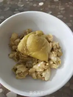 Make Fried eggs step 5