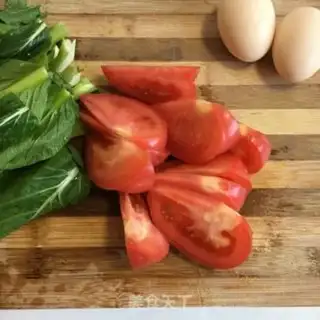 Make Tomato-covered egg noodles step 0