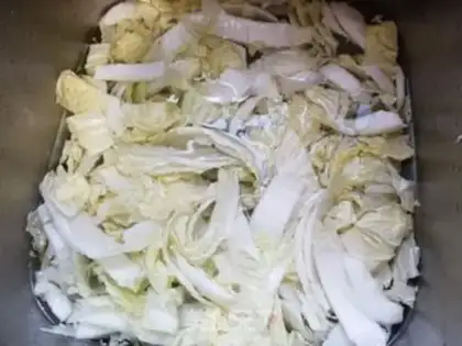 Make Duck-leged cabbage and potatoes step 1