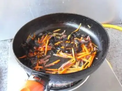 Make Salted ham noodles step 7